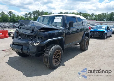 2008 Toyota Fj Cruiser z USA, uszkodzony, nr VIN JTEZU11F88K006628